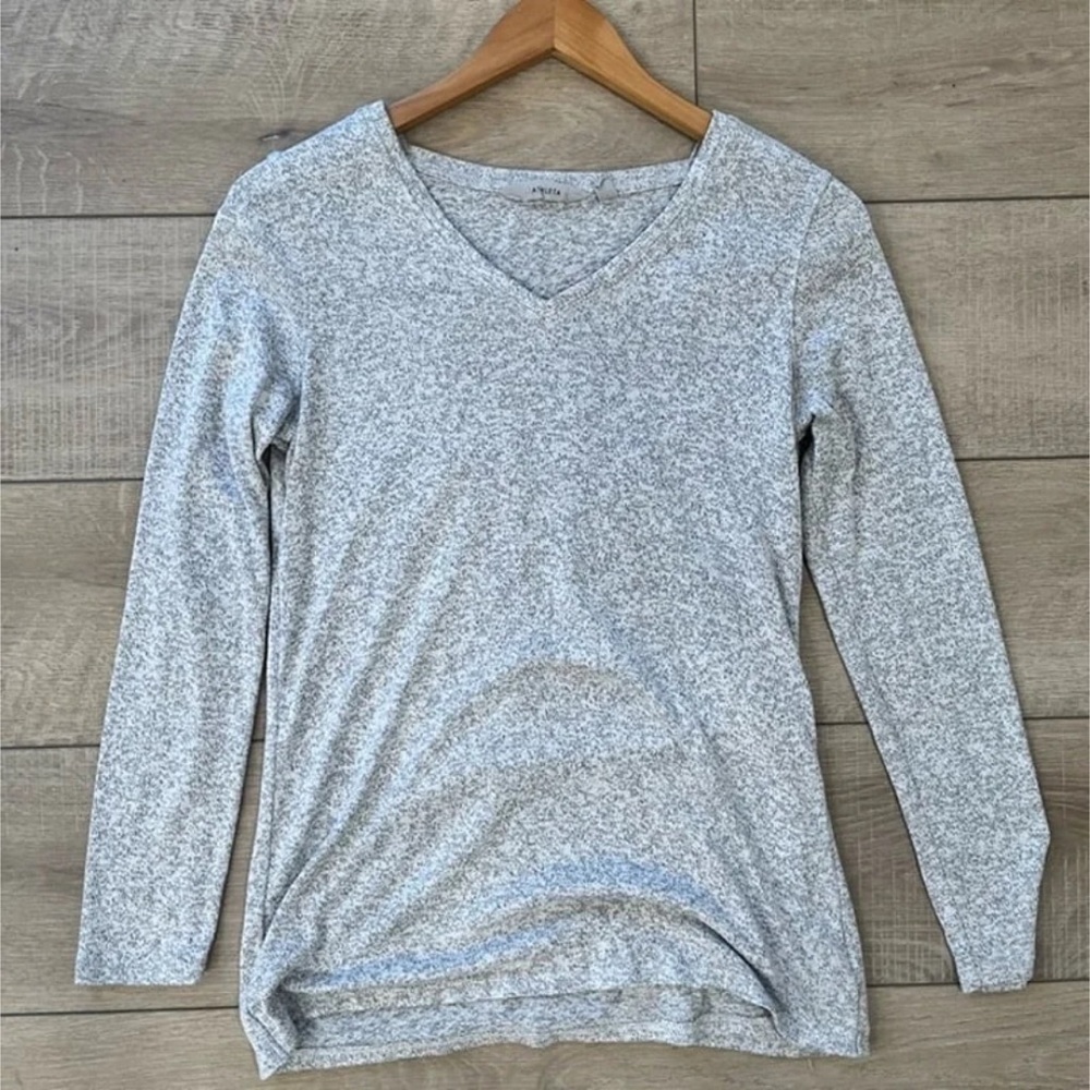 Athleta Heather Gray Luxe Cutout Pose Long Sleeve Top - Picture 7 of 9
